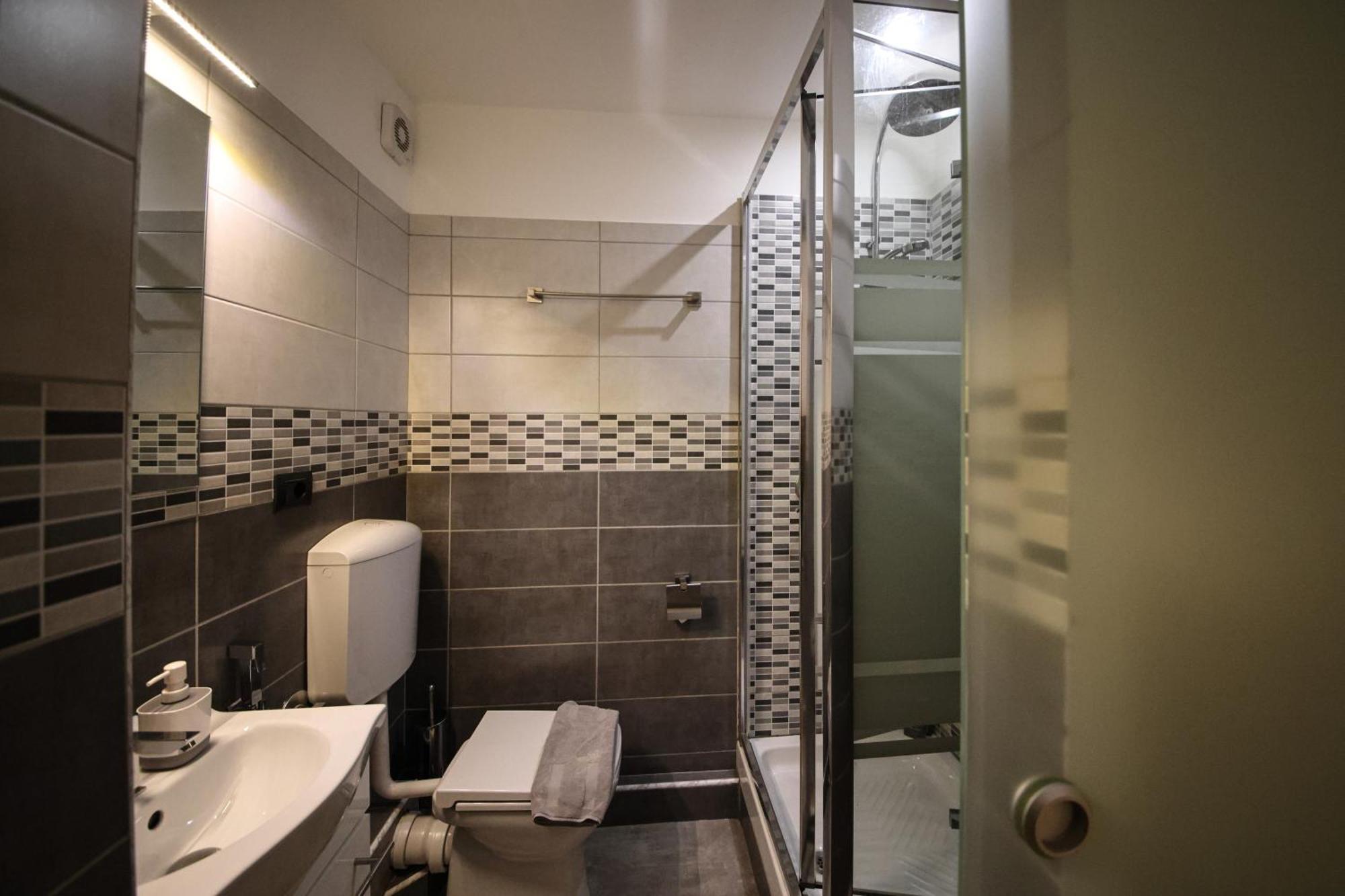 Nik Rooms Cenova Dış mekan fotoğraf